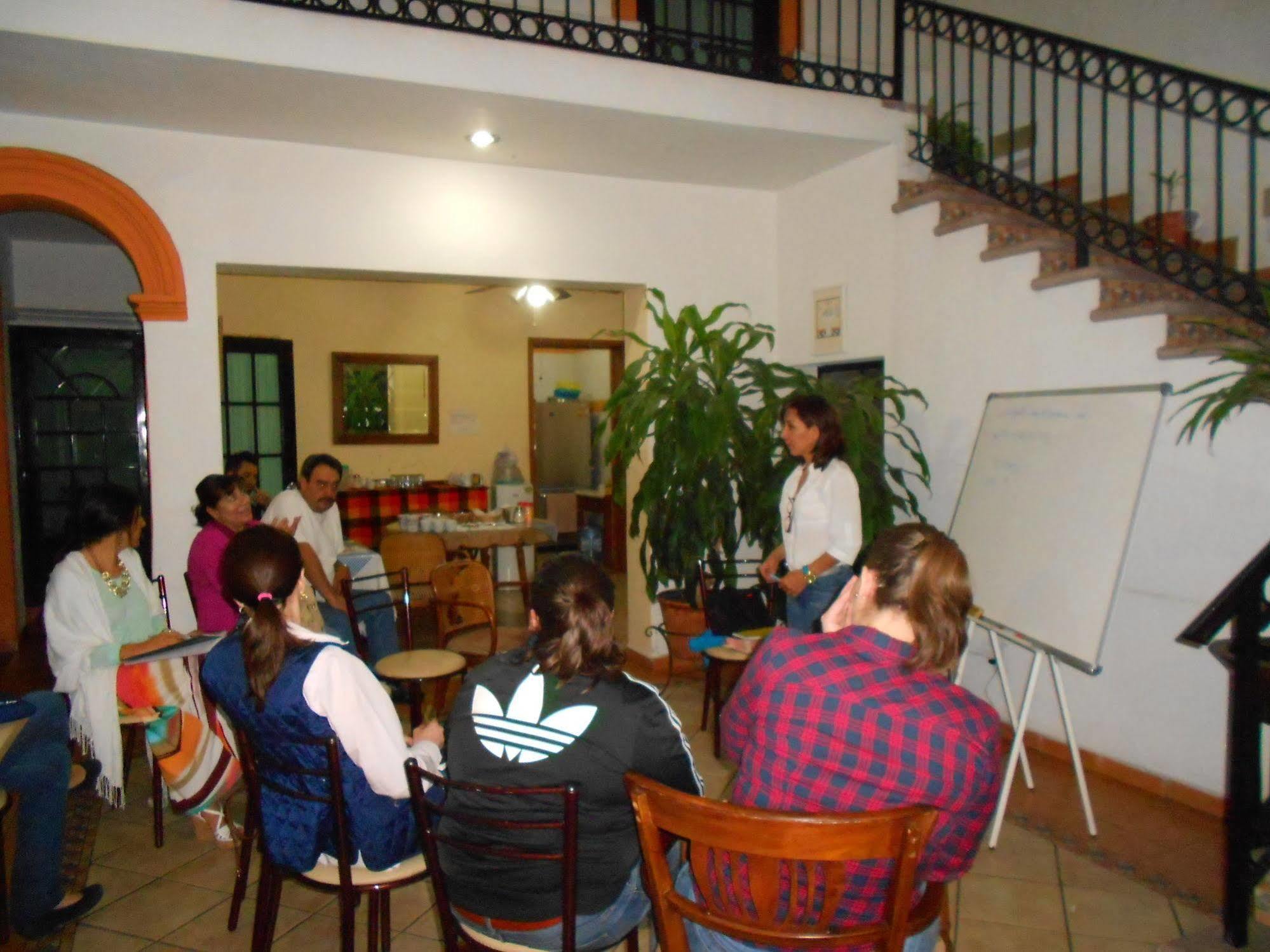 Oyo Hotel Posada Garibaldi Guadalajara Buitenkant foto