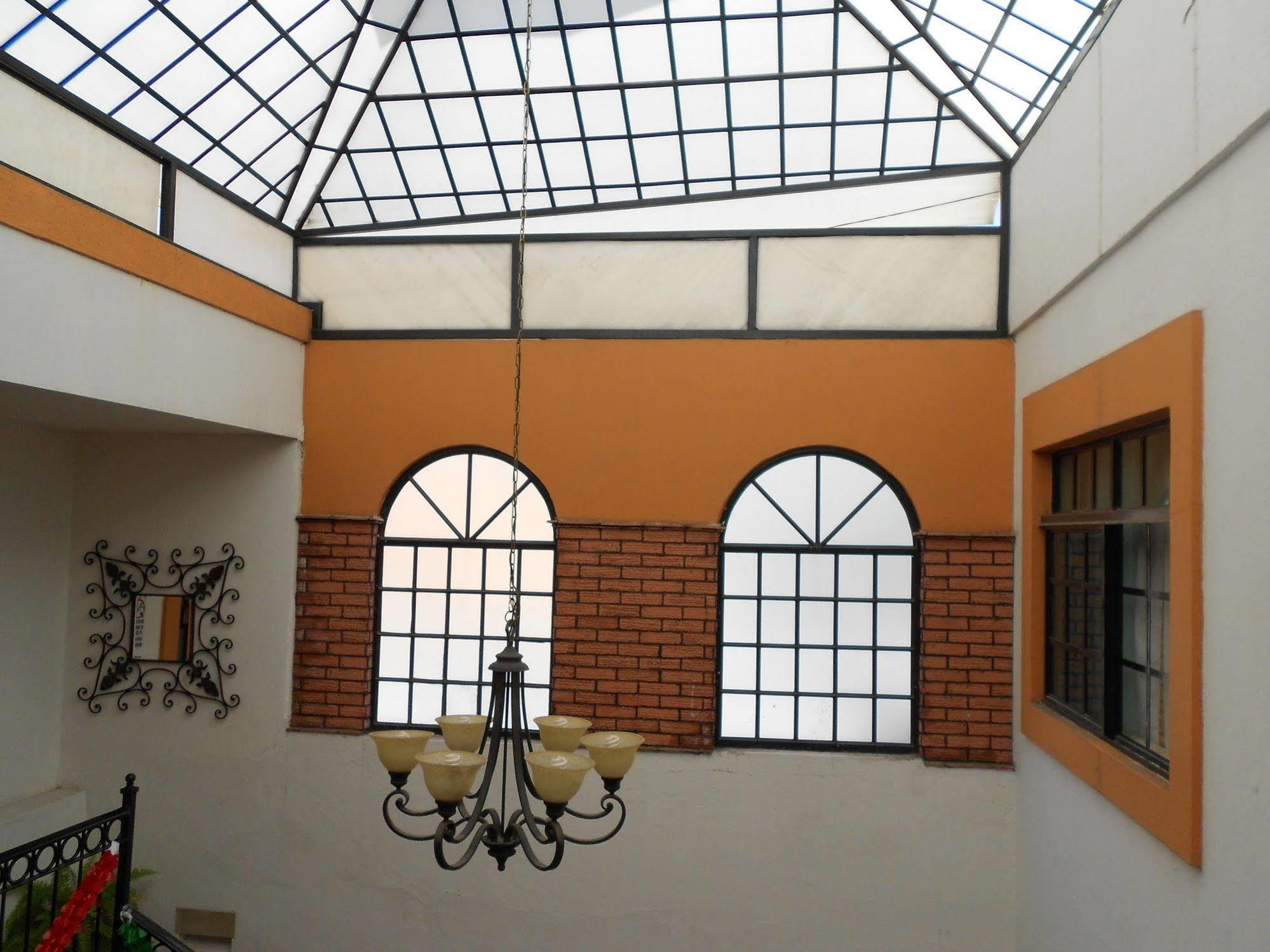Oyo Hotel Posada Garibaldi Guadalajara Buitenkant foto