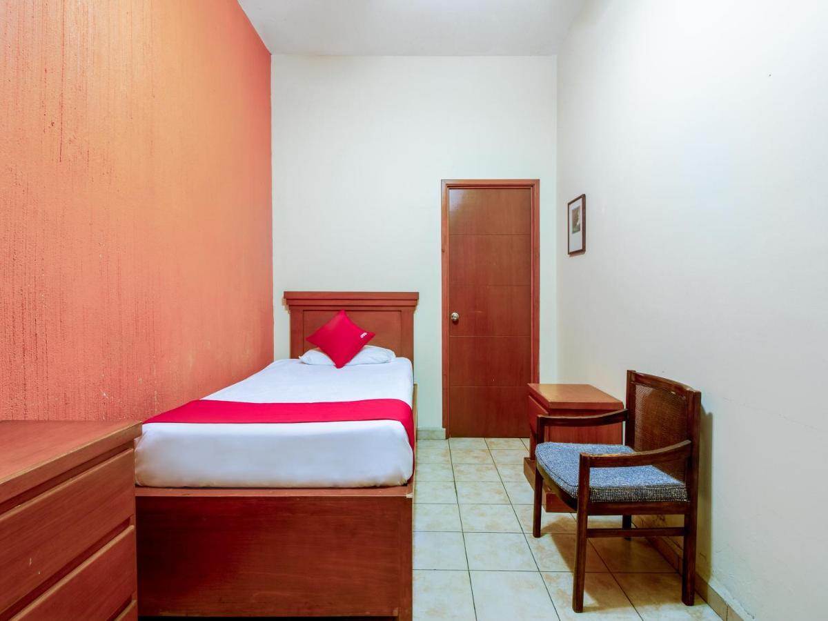 Oyo Hotel Posada Garibaldi Guadalajara Buitenkant foto