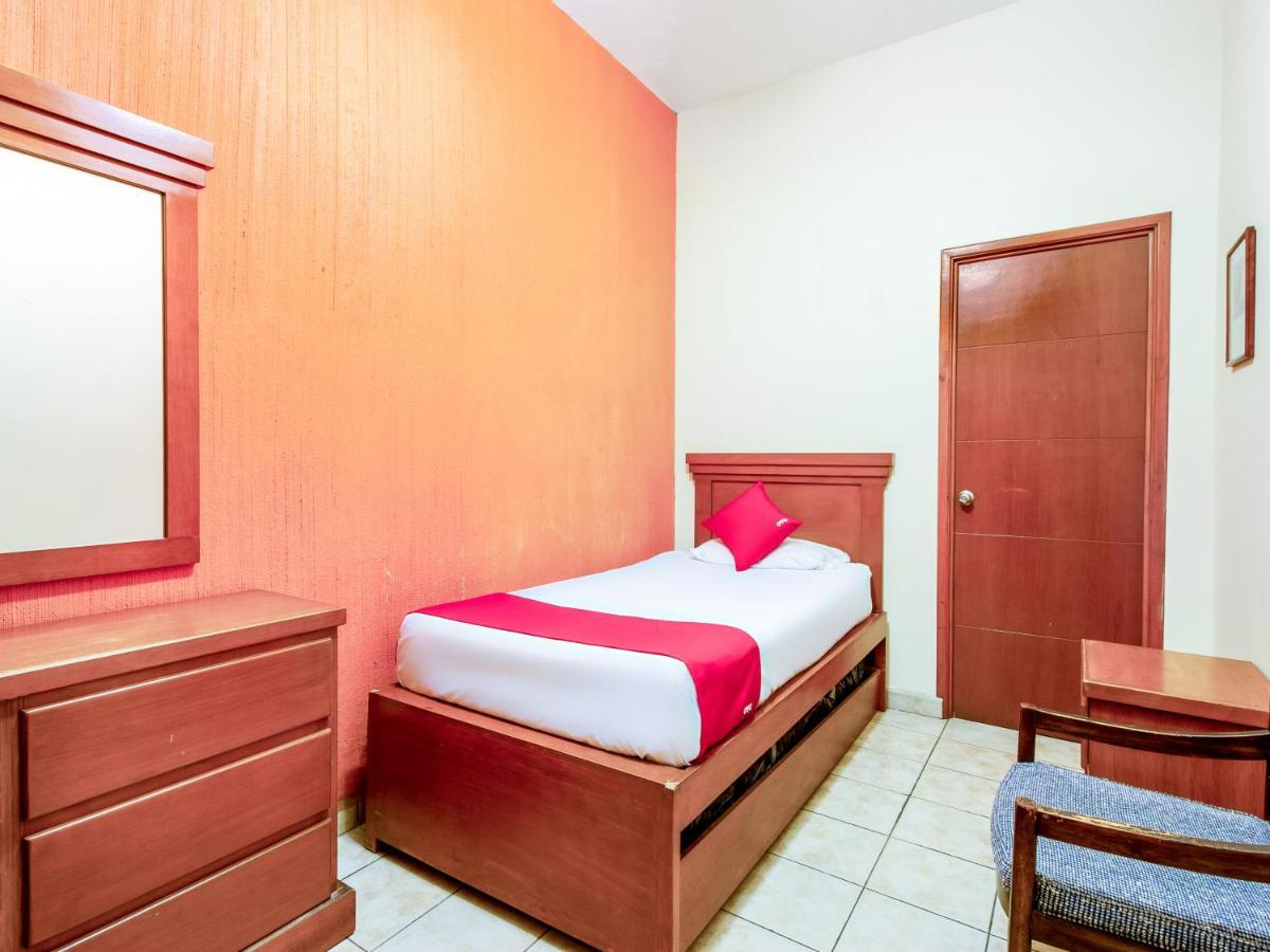 Oyo Hotel Posada Garibaldi Guadalajara Buitenkant foto