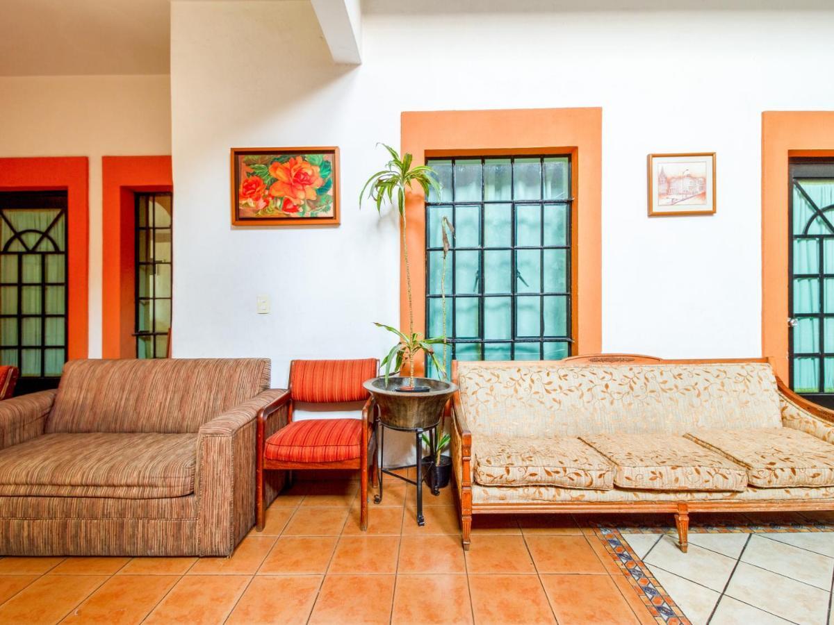 Oyo Hotel Posada Garibaldi Guadalajara Buitenkant foto