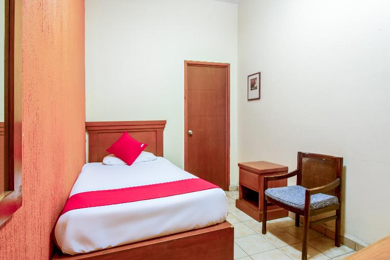 Oyo Hotel Posada Garibaldi Guadalajara Buitenkant foto
